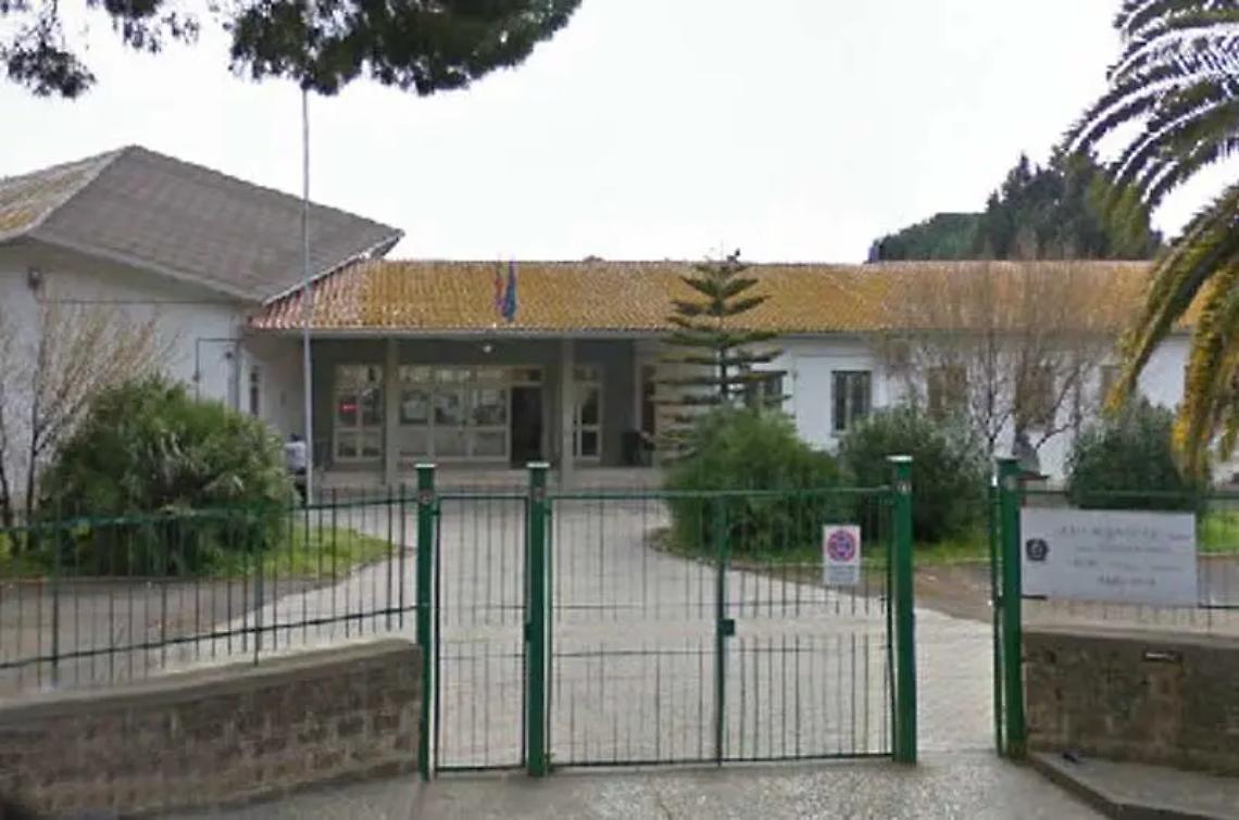 Topi, il sindaco di Tarquinia ordina la derattizzazione al Cardarelli: scuola chiusa il 30 e 31 ottobre