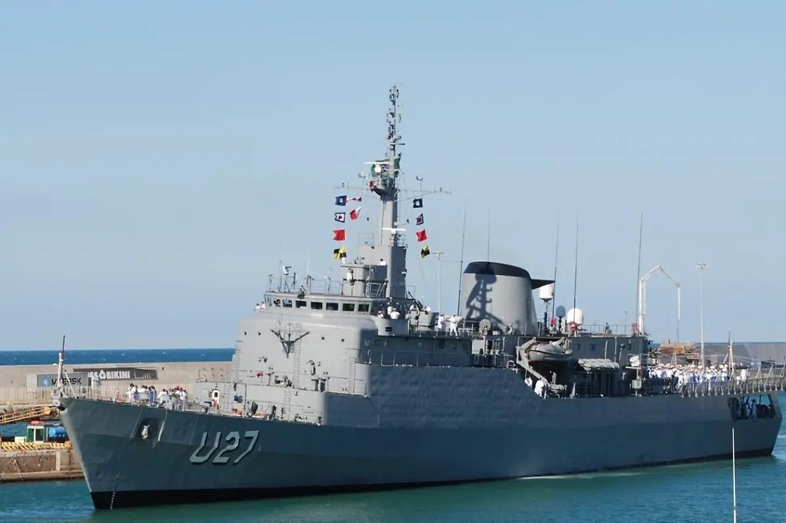 La nave scuola Brasil ospitata in porto