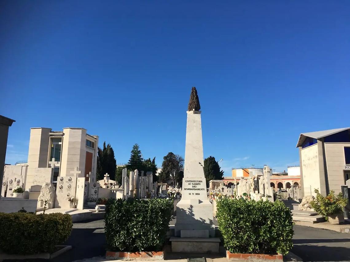 Ponte Ognissanti, cimiteri aperti dalle 7:30 alle 17 e linee del tpl potenziate