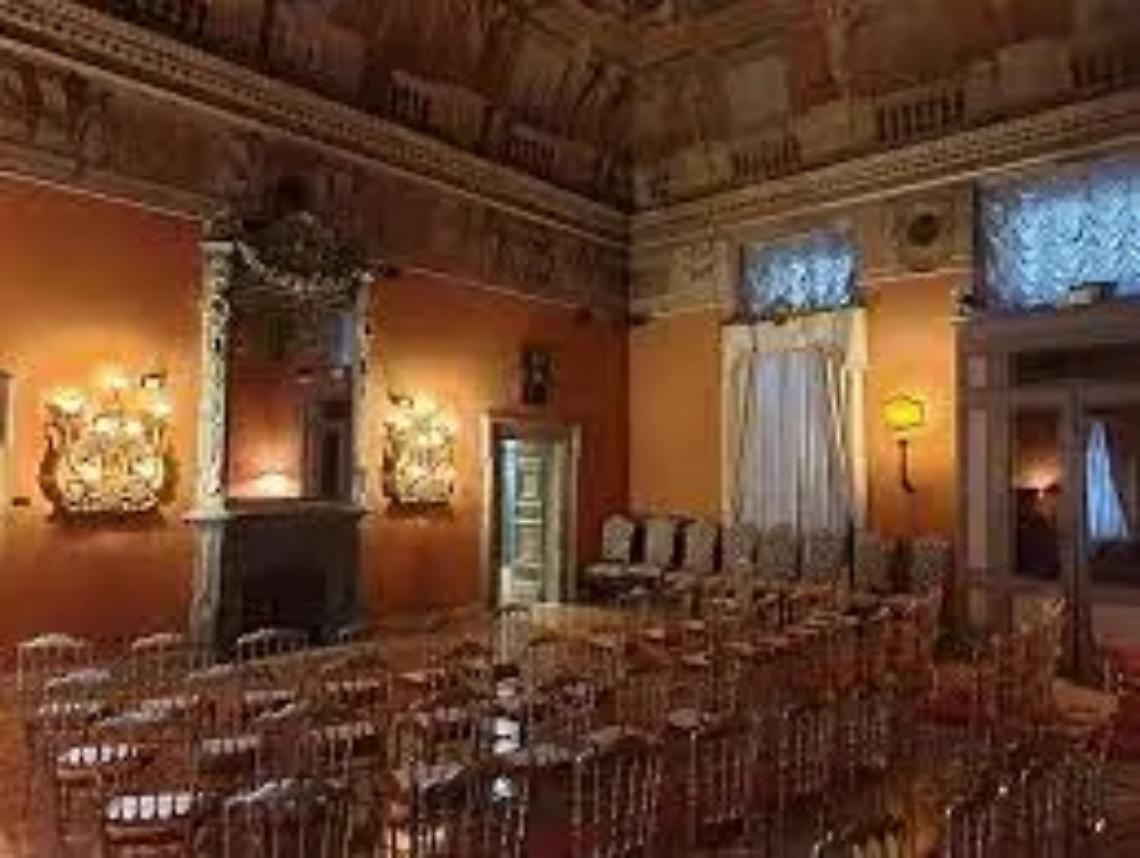 &laquo;Contributi per famiglie in difficolt&agrave;&raquo;