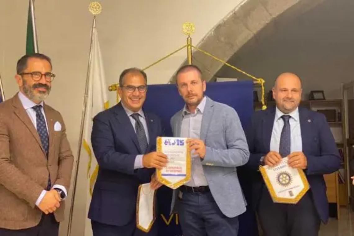 Rotary club, un caminetto su Avis e donazioni