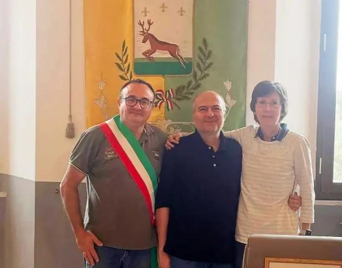 Cittadino dona tre immobili al Comune