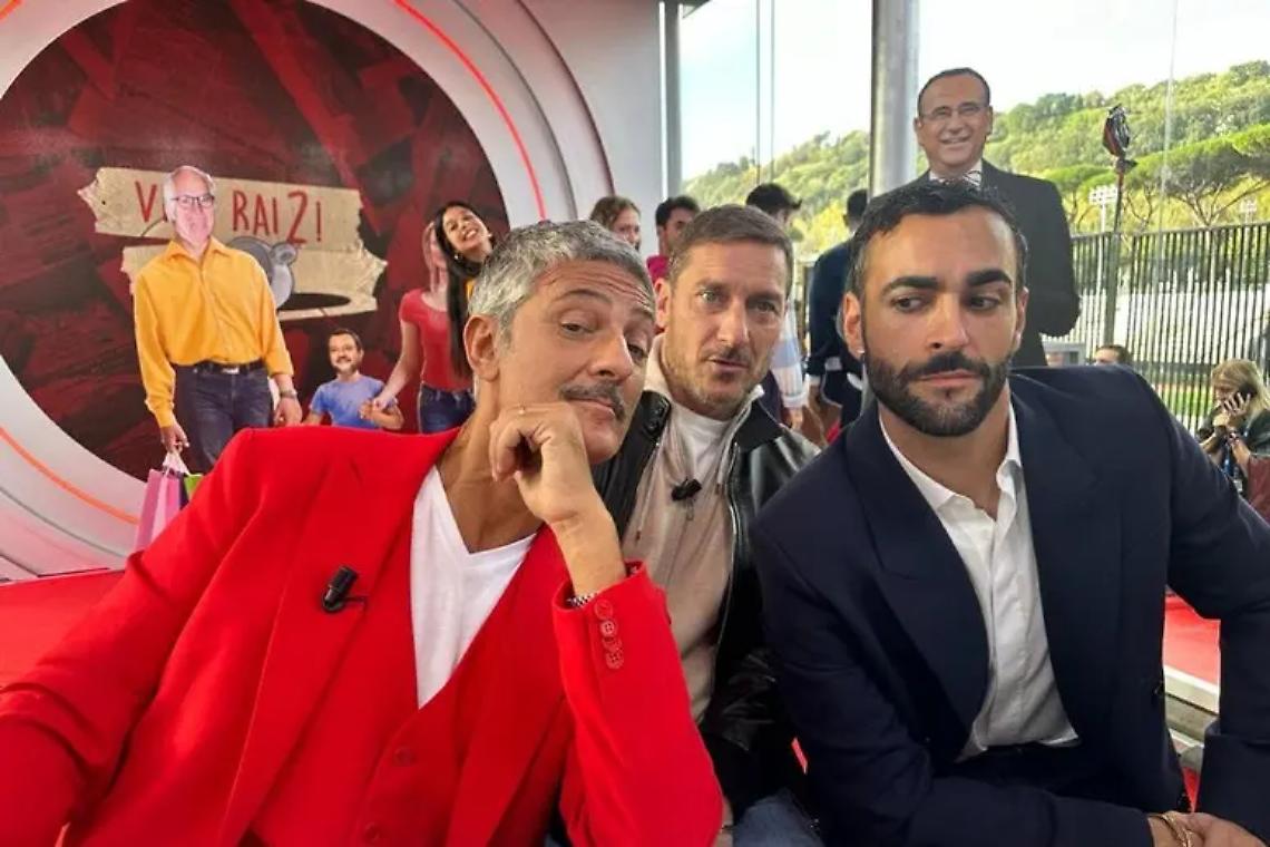 Marco Mengoni co-conduttore di Sanremo