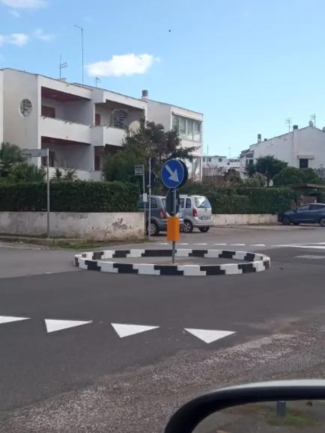 Operativa la nuova rotatoria di via Pienza