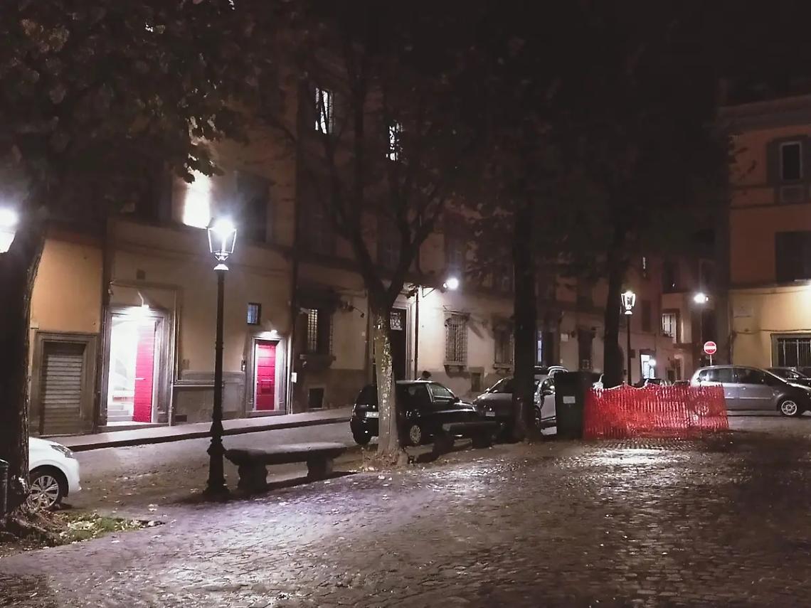 Piazza S. Faustino: e luce fu, finalmente