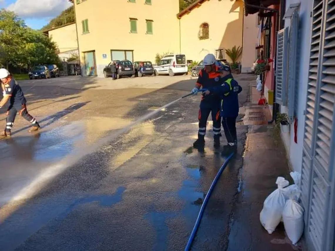 Anche la Prociv di Allumiere in azione in Toscana