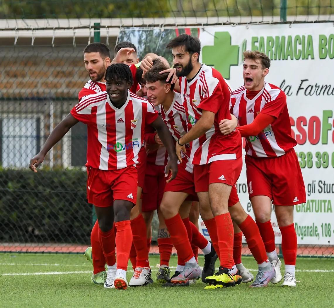 Tolfa straordinario: batte il Cerveteri e vola in vetta
