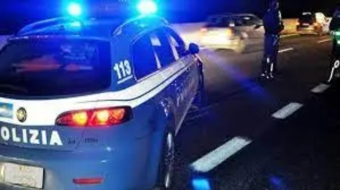 Viterbo: ubriaco alla guida dell&rsquo;auto si scontra con un tir
