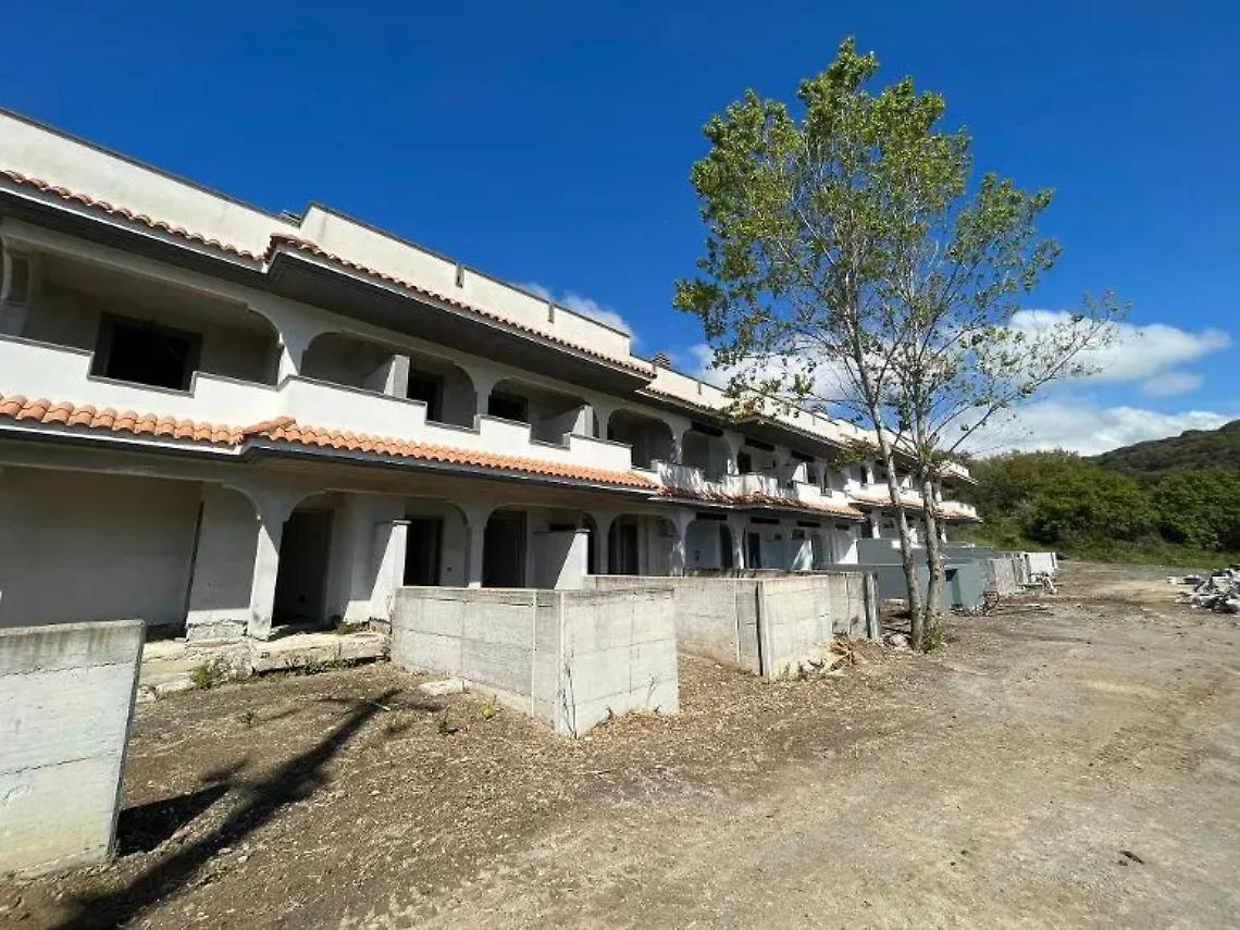 Santa Marinella, &laquo;Ancora dieci famiglie attendono di entrare nelle case di via Elcetina&raquo;