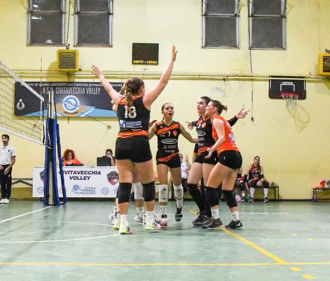 Comal Civitavecchia Volley Academy corsara in casa del Pallianus: &egrave; l&rsquo;ottava vittoria consecutiva