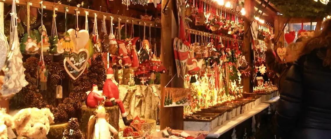 Viterbo, c&rsquo;&egrave; il mercatino di Natale: via Marconi senza auto