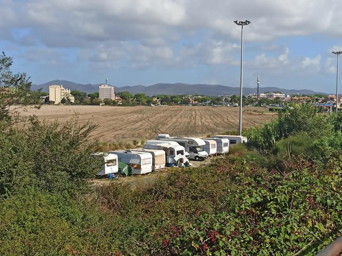 &laquo;Quel parcheggio &egrave; diventato una favela&raquo;