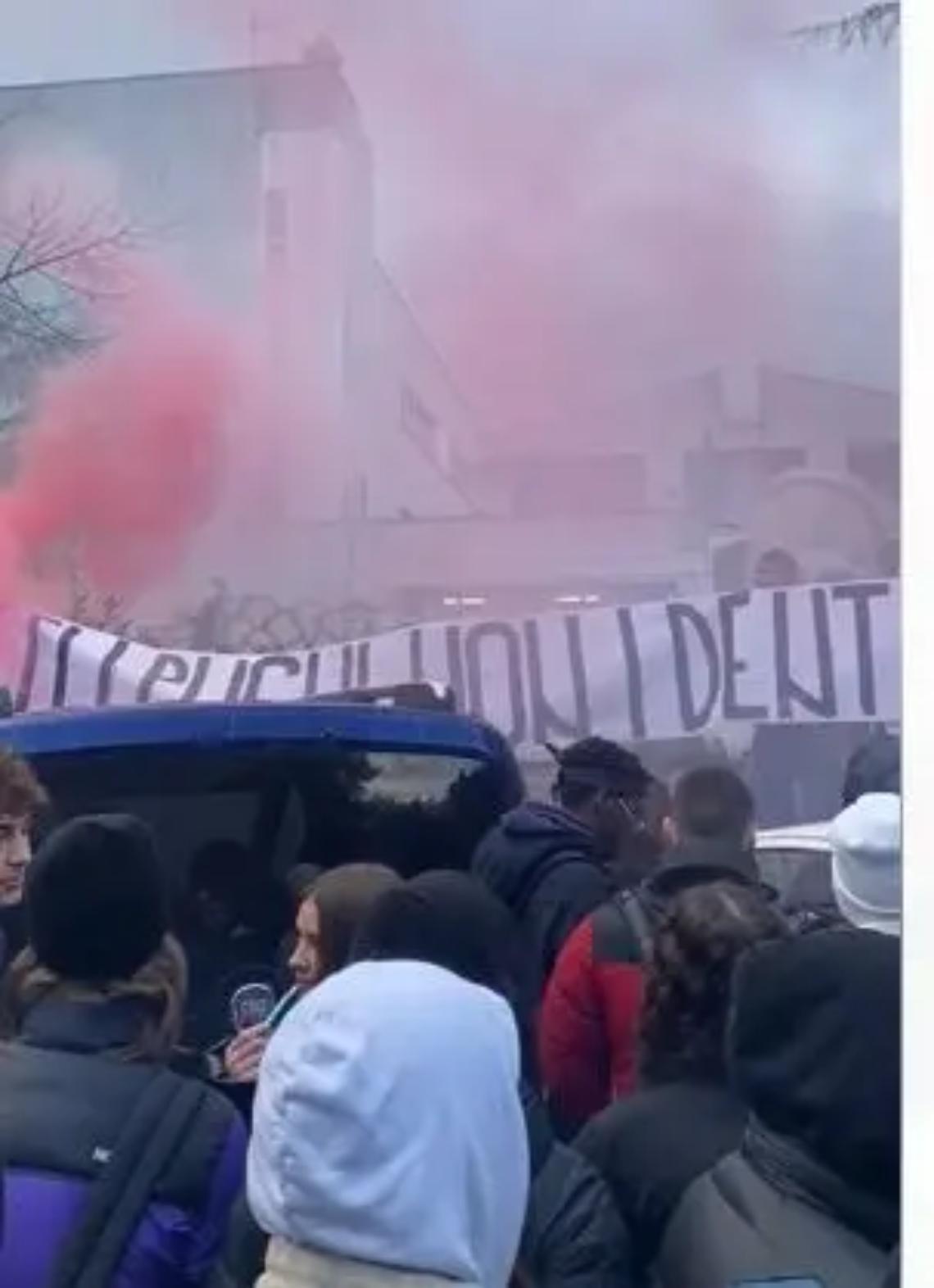 Termosifoni spenti, la protesta degli studenti