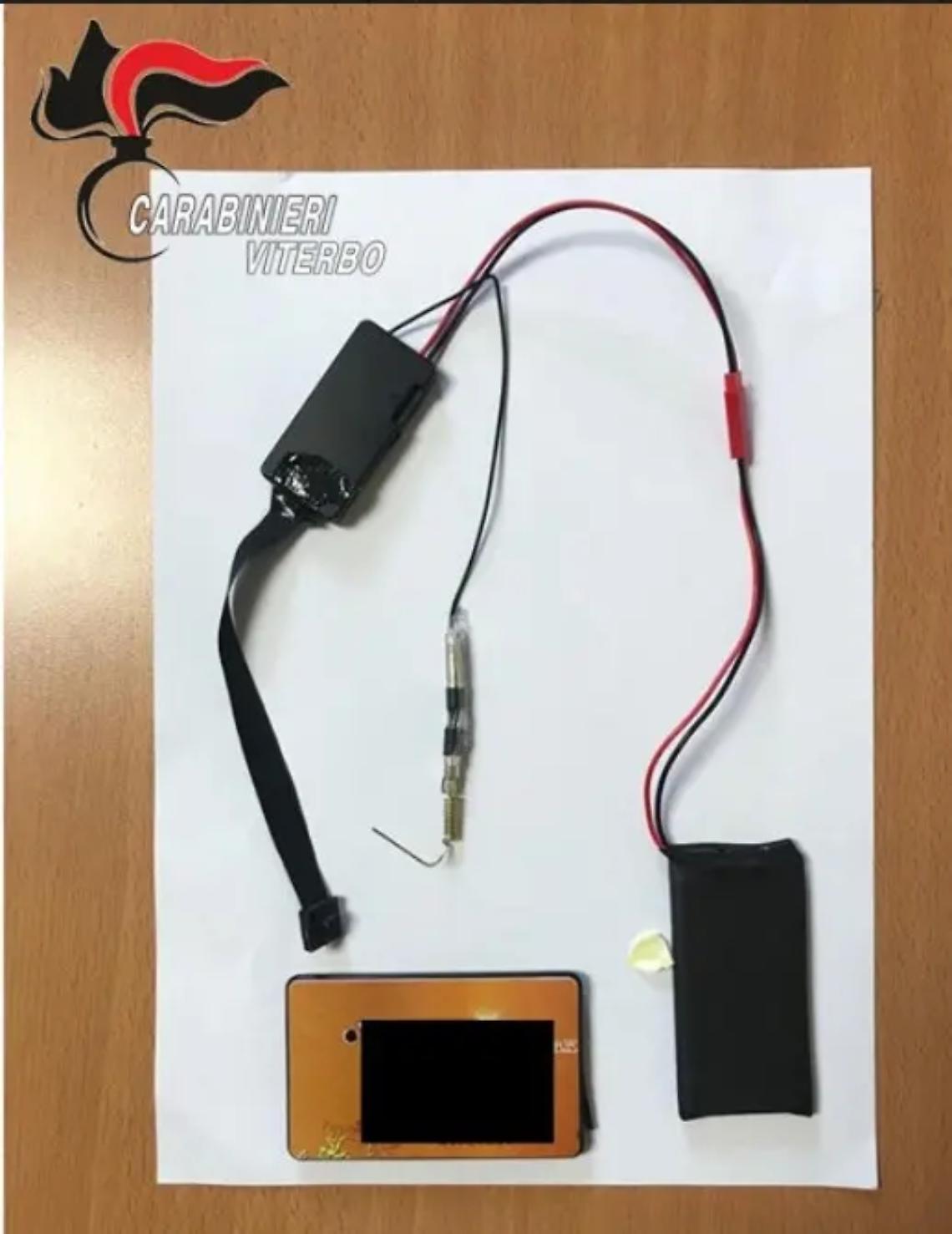 Viterbo: all&rsquo;esame della patente con ricetrasmittente e microcamera