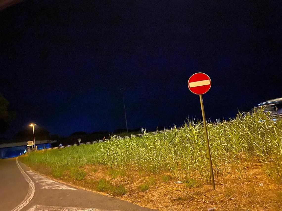 Torri faro spente: Aurelia al buio