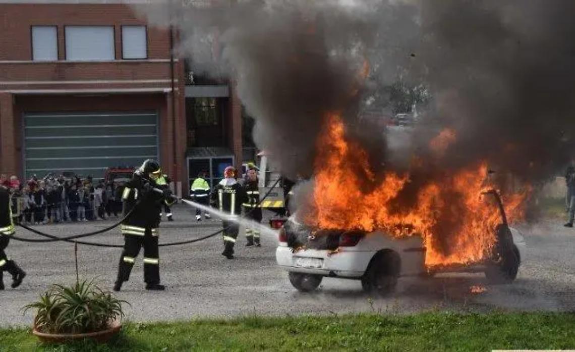 Caserma dei pompieri aperta ai bambini per Santa Barbara