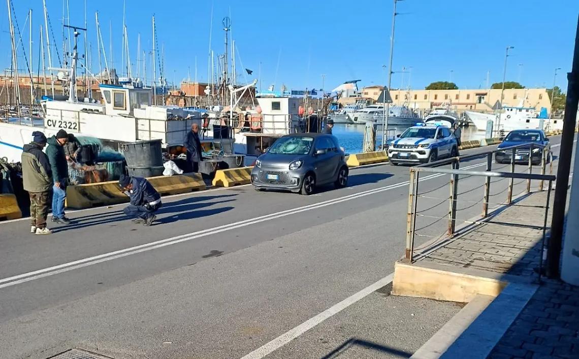 Pescatore investito alla darsena romana: &egrave; grave
