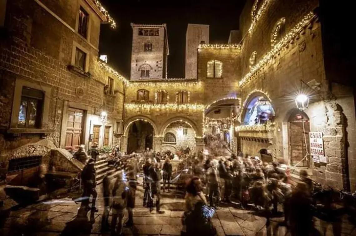 Turismo del primo ponte di Natale: si prevede il 20% in pi&ugrave; del 2022