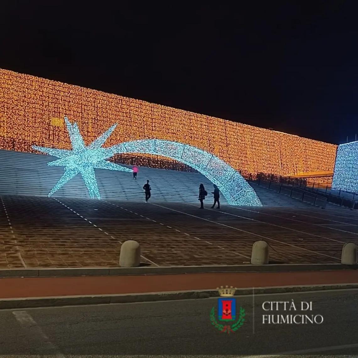 Si illumina il Natale nel cuore della citt&agrave;