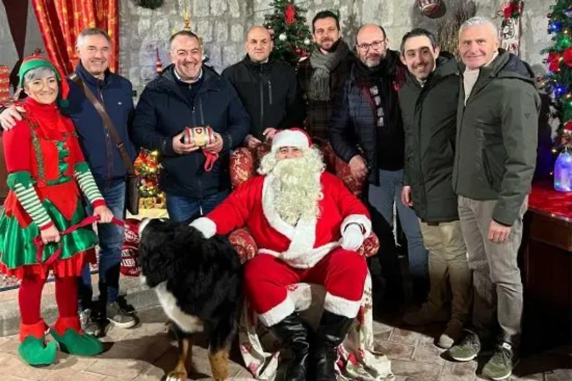 Taglio del nastro per il Friendly village