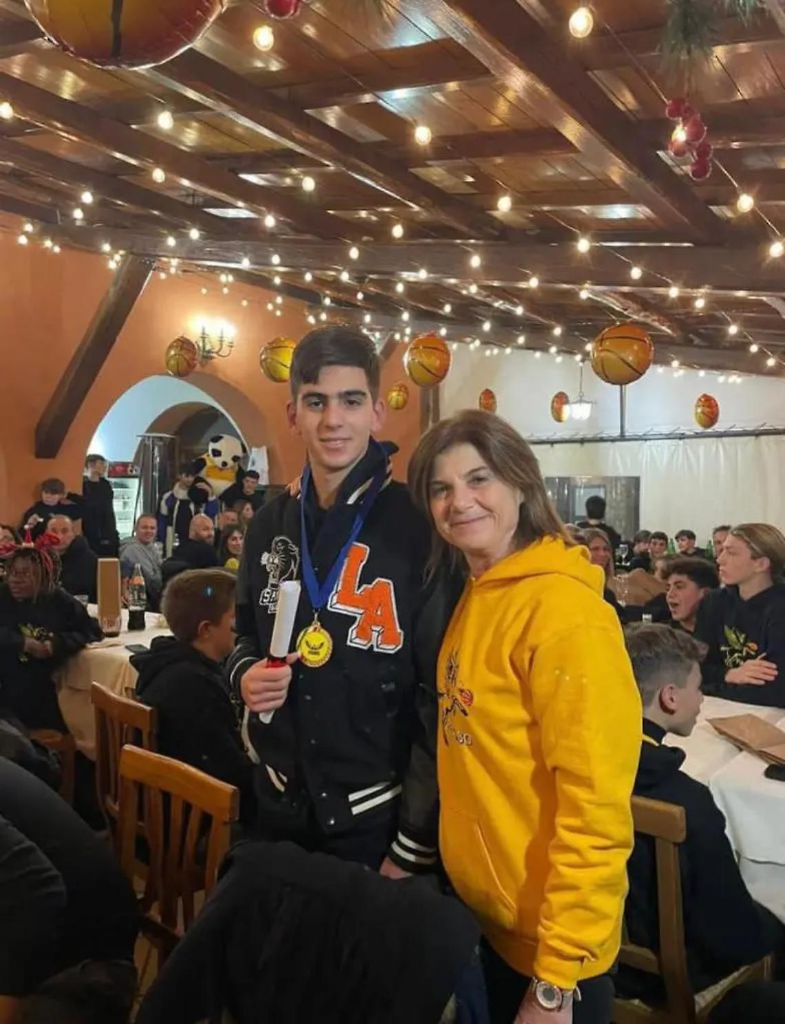 Festa grande per la cena di Natale del Basket Pegaso