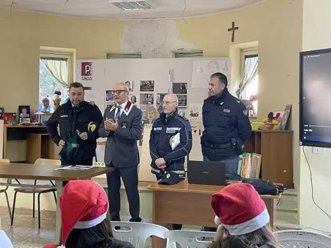 Una lezione particolare con la polizia ferroviaria