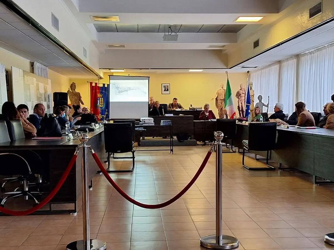 Consiglio comunale Santa Marinella: via libera a Dup e Pua