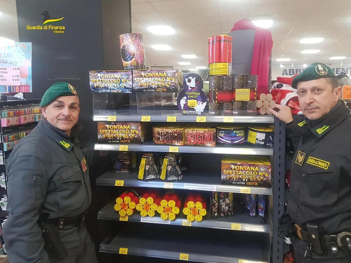 Viterbo: maxi sequestro di fuochi d&rsquo;artificio