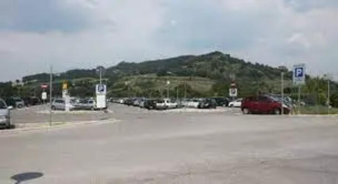 Molegnano, tagli ai costi degli abbonamenti