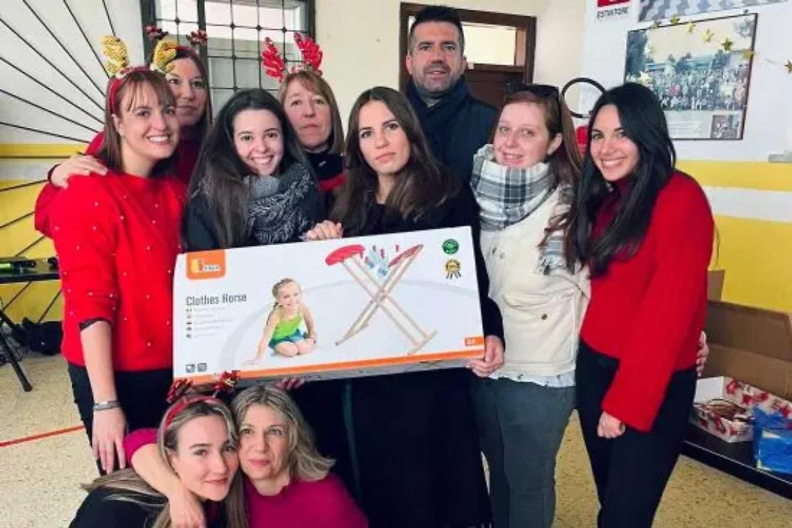 Consiglio giovani, donato materiale alle scuole