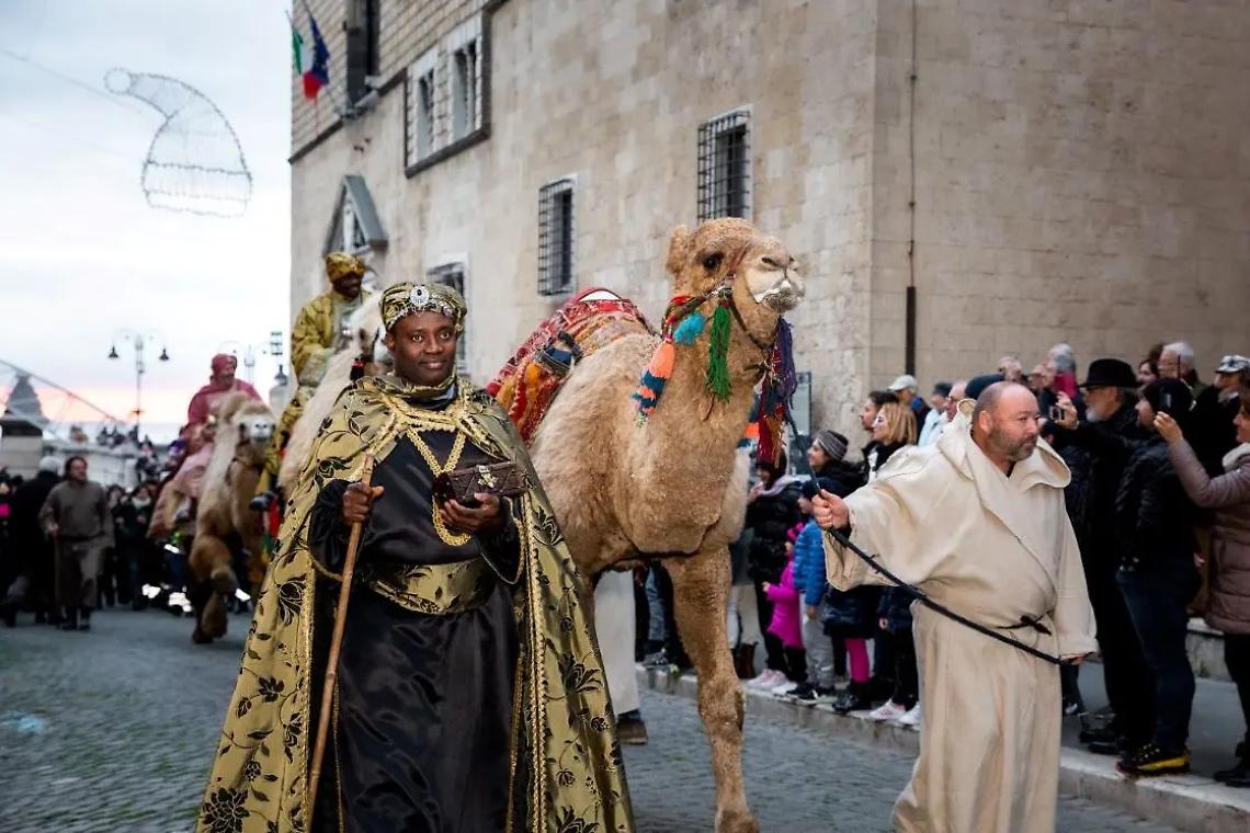 Presepe vivente Tarquinia, niente re magi a dorso di cammello: rappresentazione rinviata al 14 gennaio