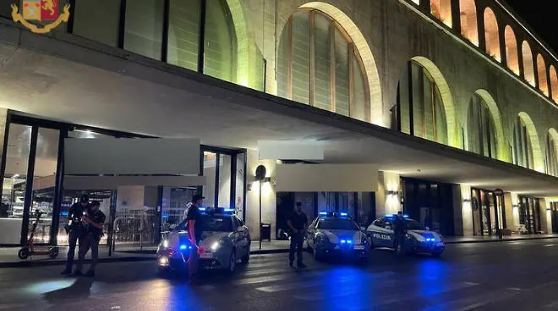 Choc a Termini: bastona una donna poi morde i poliziotti. Arrestato