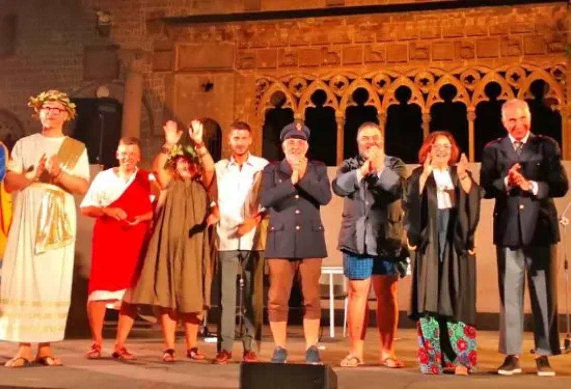 Torna in scena &ldquo;Ridatemi i sarcofagi di mamma e pap&agrave;&rdquo;