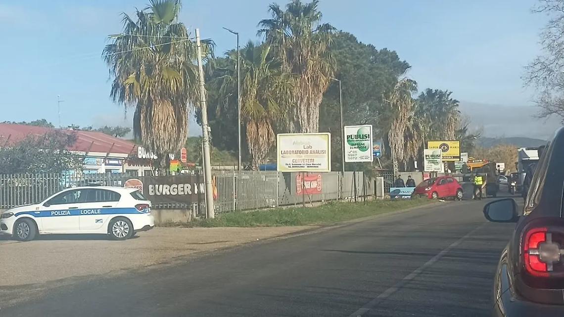 Schianto sulle Settevene, una giovane ferita