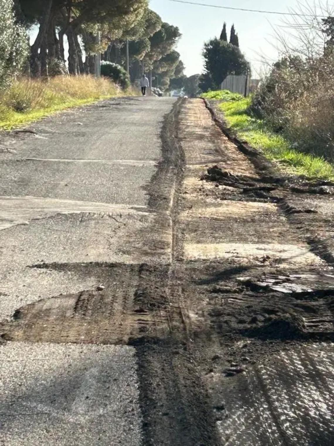 Iniziati i lavori di rifacimento del manto stradale sulla Litoranea