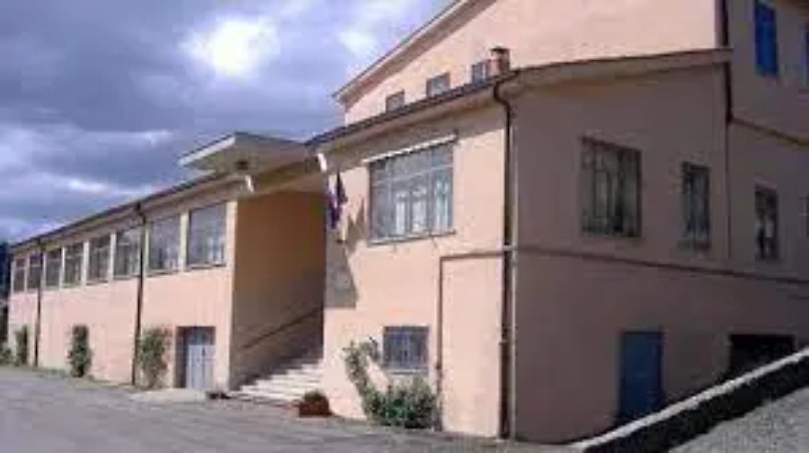 Guasti agli impianti, scuole chiuse