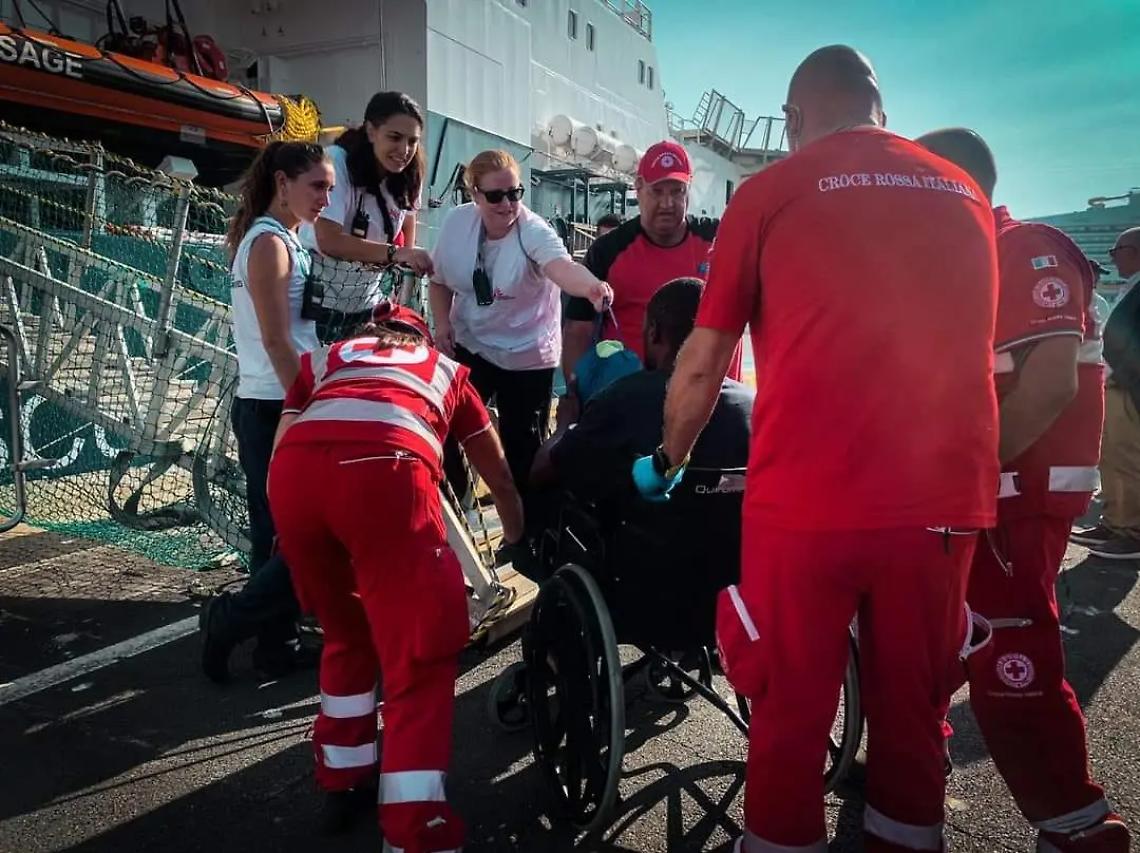 Migranti: in cinquanta sbarcheranno a Civitavecchia