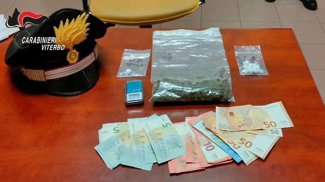 Bolsena, spaccio nella stazione di servizio: due arresti e una denuncia