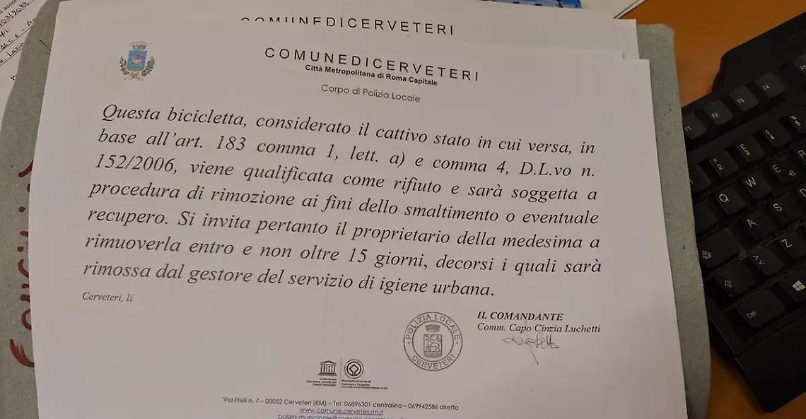 Il Comune dichiara guerra alle biciclette abbandonate