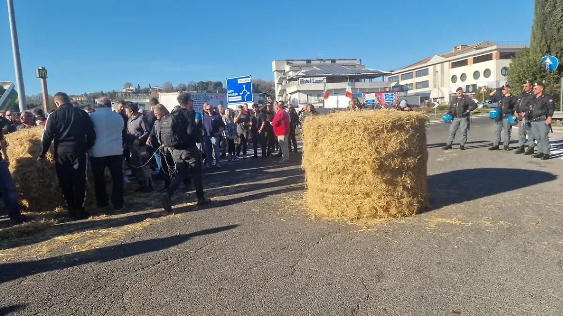 Agricoltori preparano la marcia su Roma