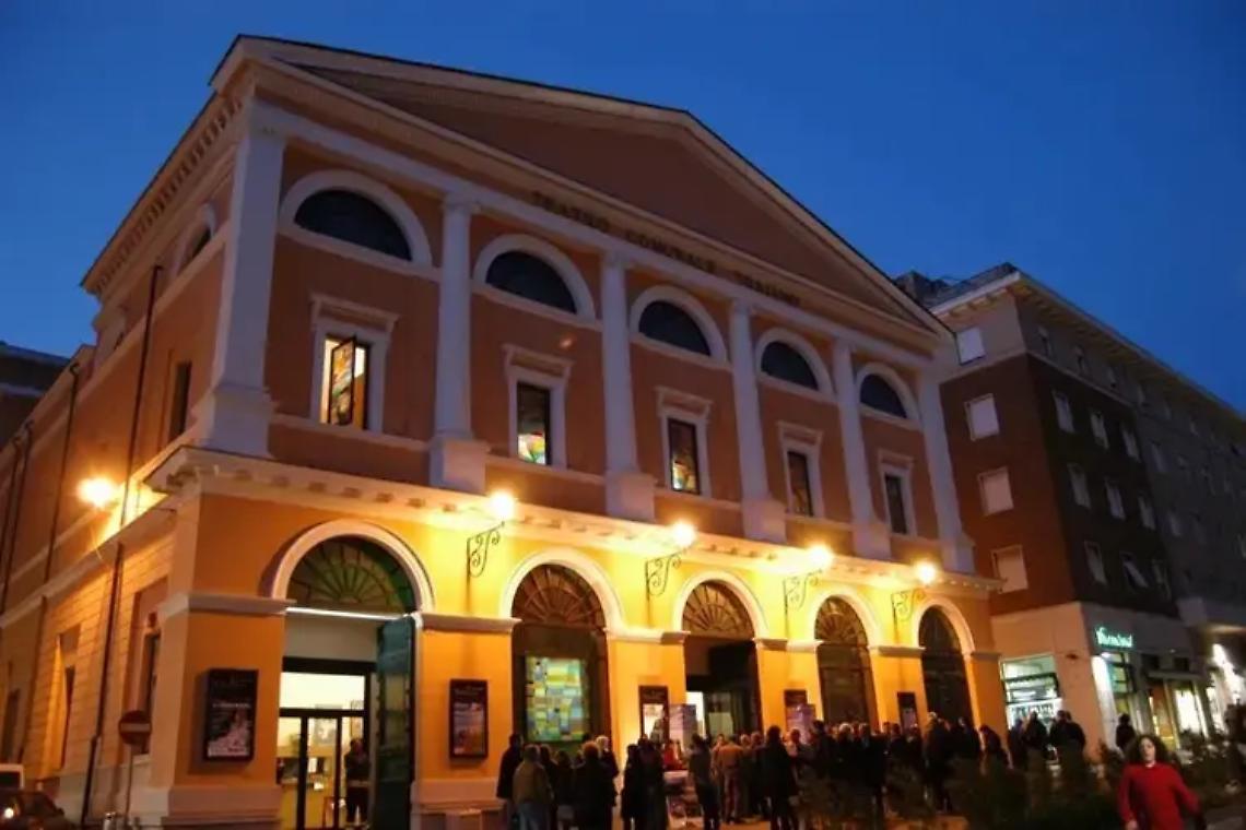 La Strana coppia al Traiano