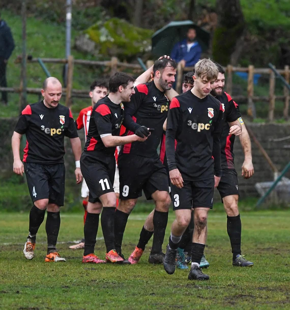 Tolfa, s&rsquo;infiamma la lotta in vetta