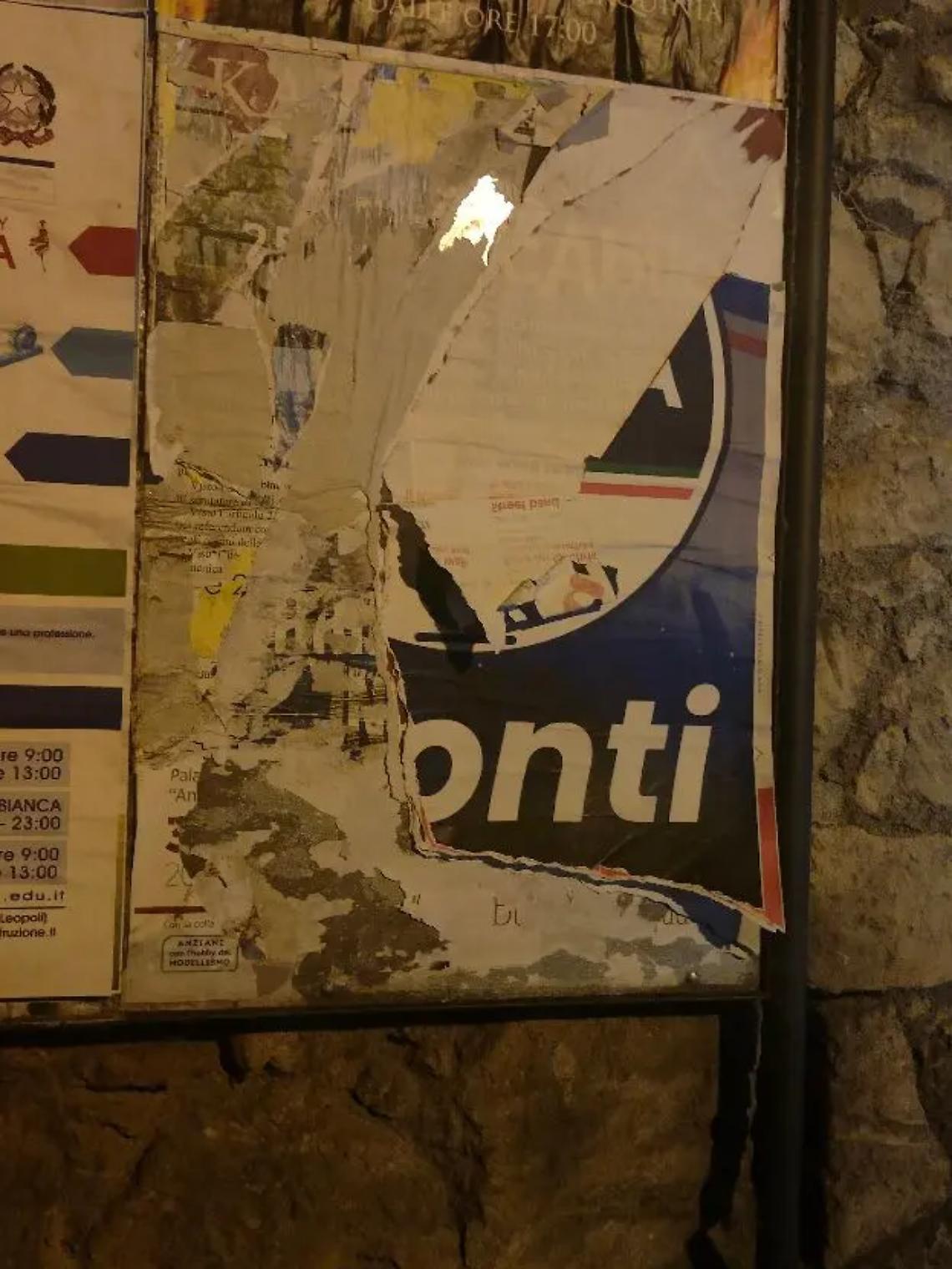 Tarquinia, strappati i manifesti di Fratelli d&rsquo;Italia