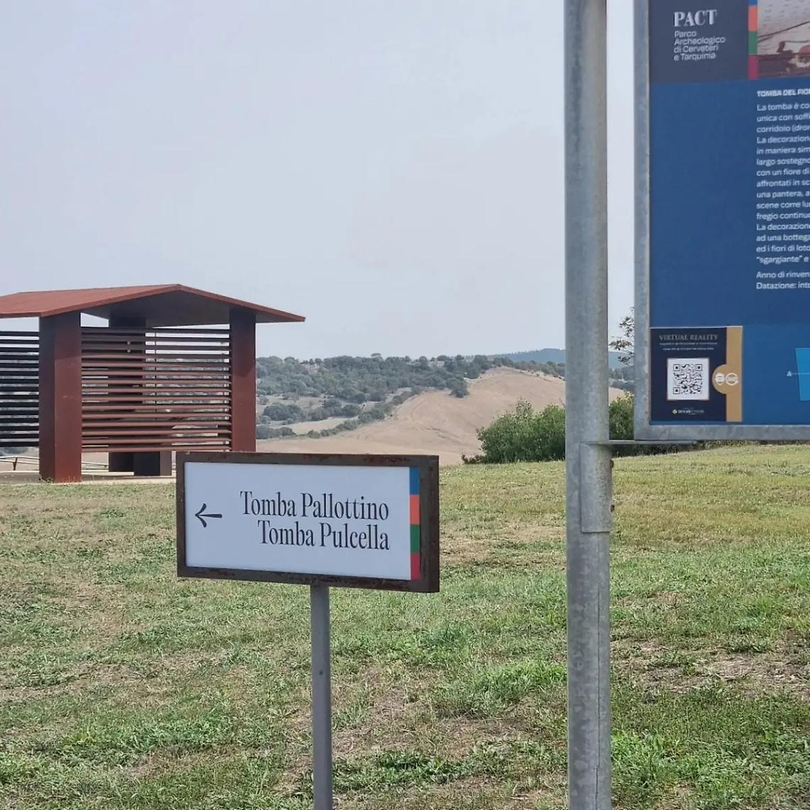 Tarquinia, necropoli dei Monterozzi: rinnovato il sistema di wayfinding