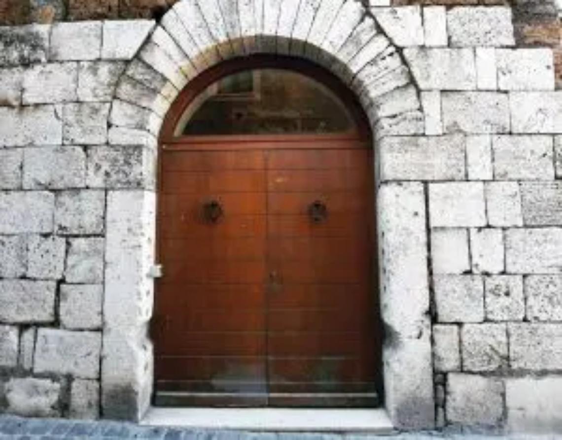 Artisti e artigiani locali in bella mostra