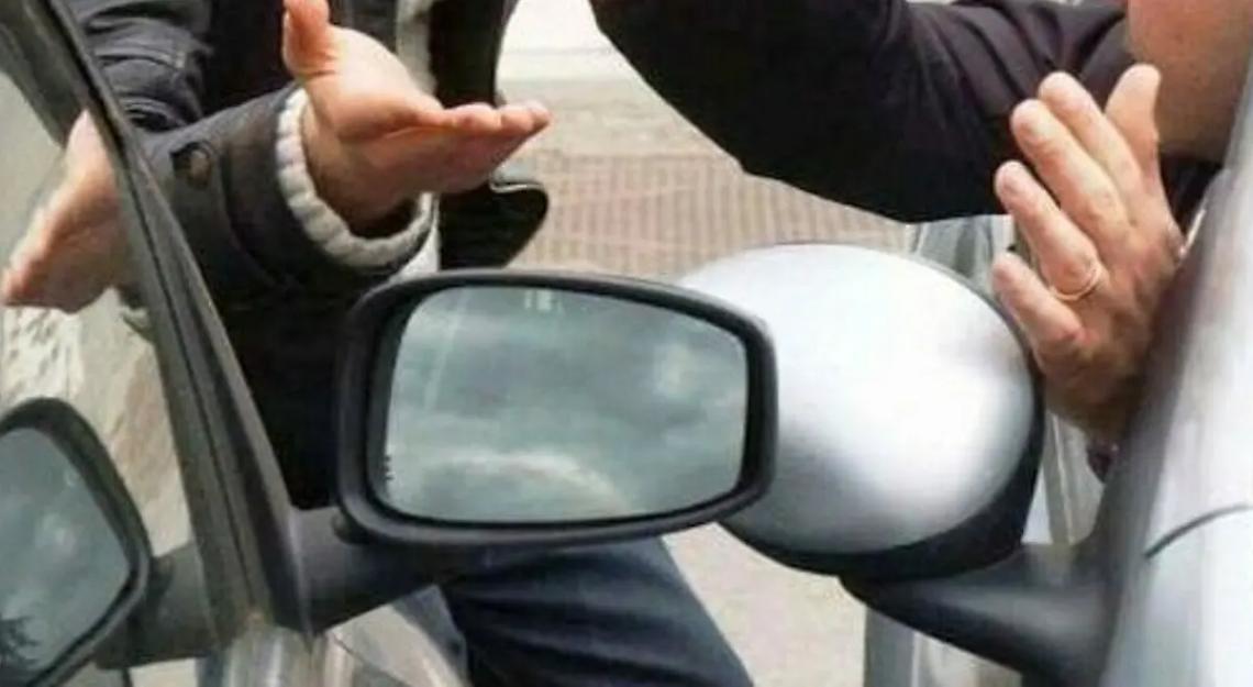 Orte: tenta la truffa dello specchietto, denunciato