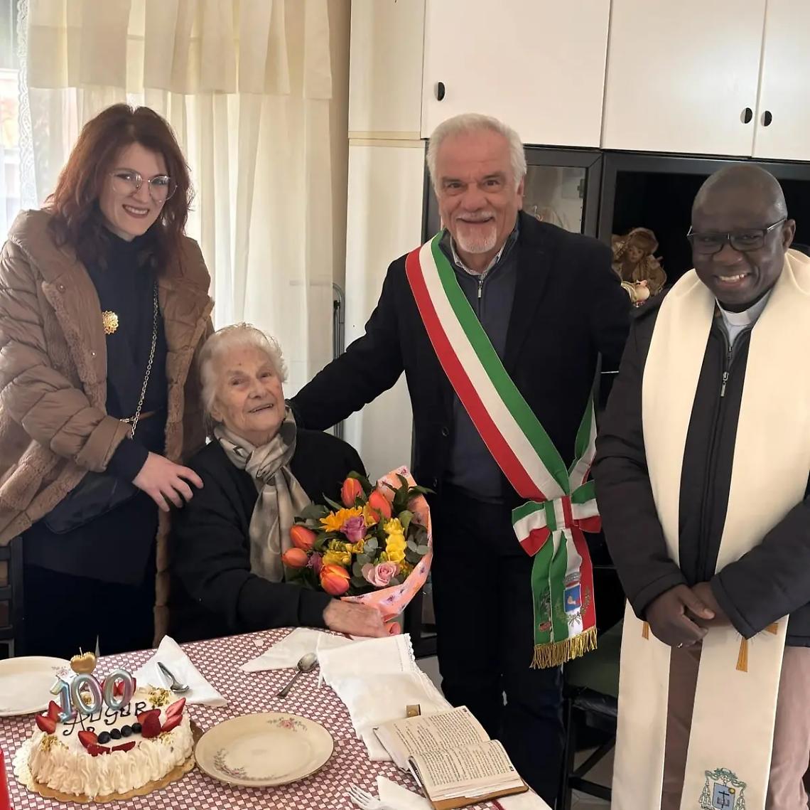 Fabrica di Roma: Annina Zullo festeggia 100 anni