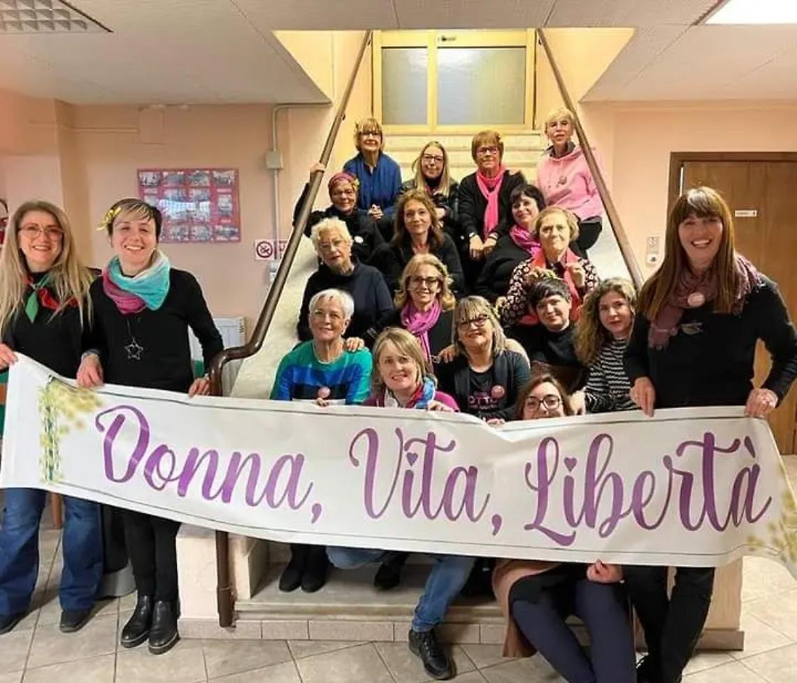 Le attiviste dello Snoq Allumiere tornano in piazza nel giorno della festa della donna