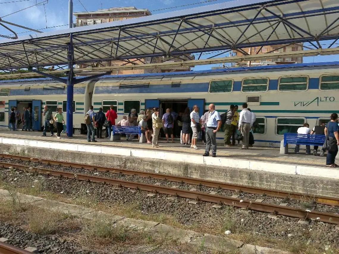 Carta Tutto Treno: i pendolari del Lazio alzano la voce