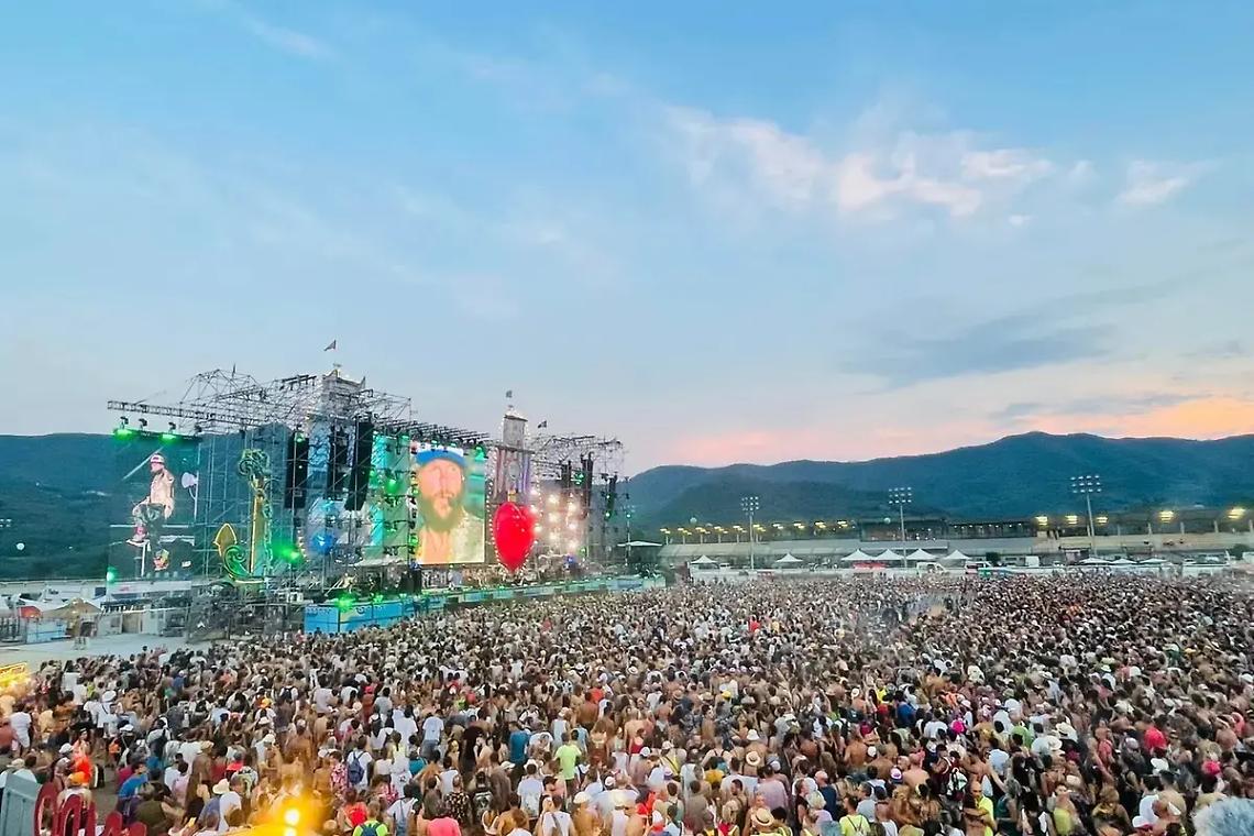 &laquo;Una legge che vieti i grandi eventi su spiagge e siti naturali&raquo;